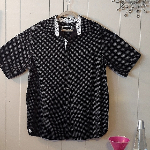 MEN'S BLACK and White SHORT SLEEVE BUTTON UP SHIRT RETRO SIZE XL. - Picture 2 of 7